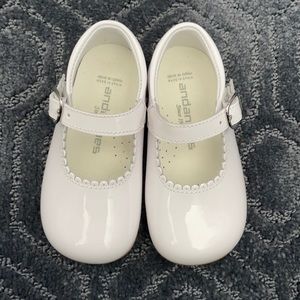 Andanines white mary janes